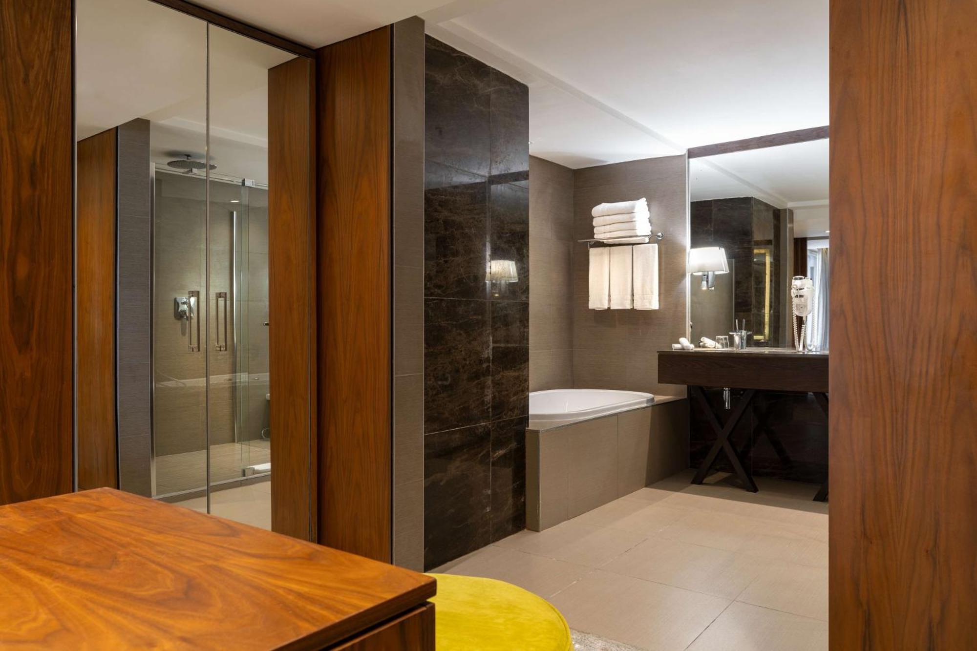 Radisson Blu Okoume Palace Hotel, Libreville Eksteriør billede